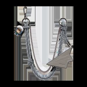 Hirono Staying Up – Echo Pendant Chain