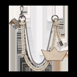 Hirono Caught You – Echo Pendant Chain