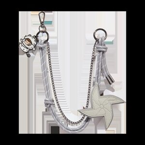 Hirono Back Off – Echo Pendant Chain